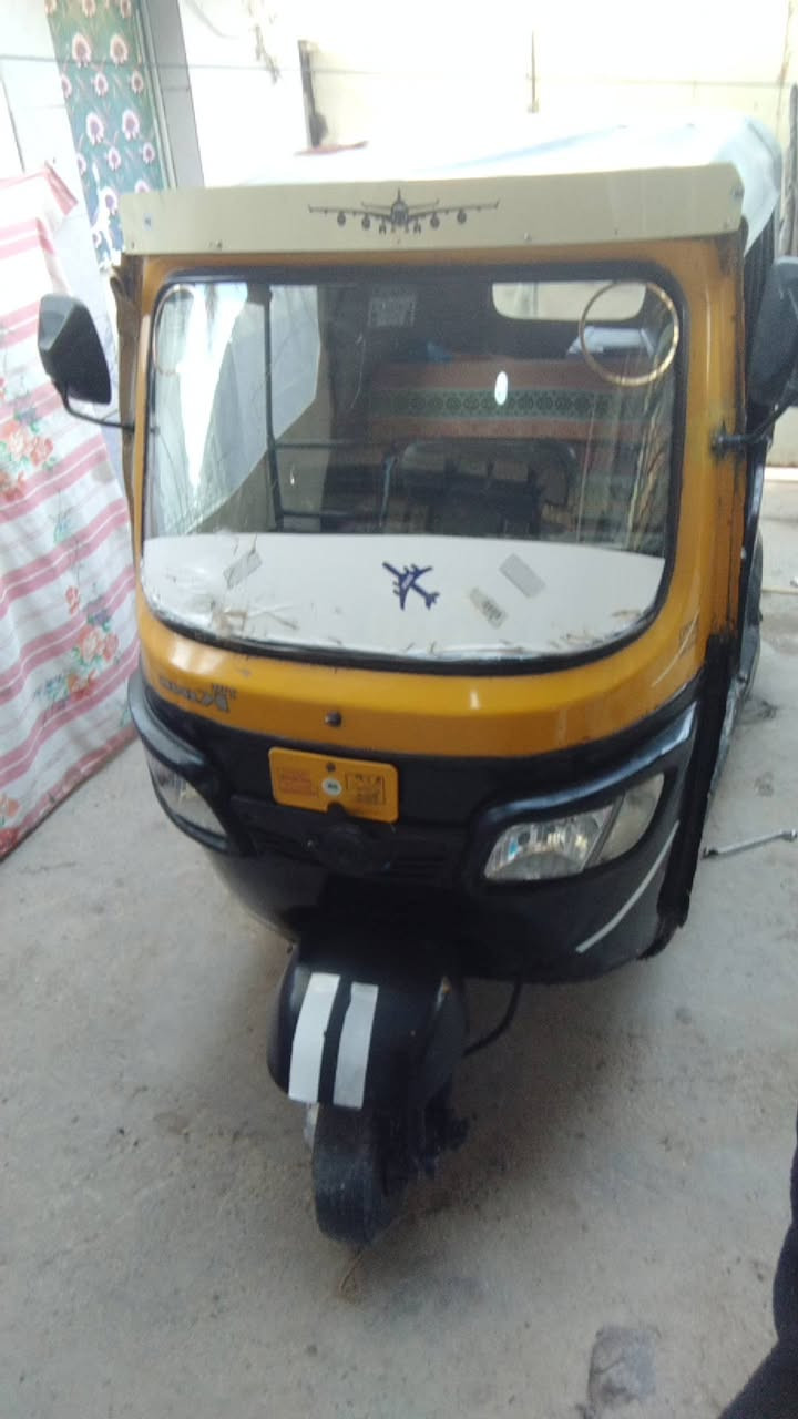 سلام عليكم تك تك للبيع 17شهر12 سعر 3مليون اوراق اصولي مكان المحموديه ***********
