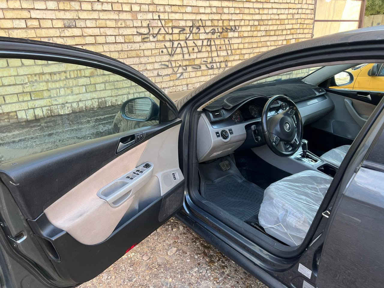 السلام عليكم فوكس واكن باسات مكينة 2000 تيربو جديدة وكير نضيف مكفول كرهبائيات كلا شغالة تخم تخاير موصفات
بصمة تشغيل
مثبت سرعا
نضام S سبورت
بيهة فقط 3 قطع صبغ
وارد خليجي
السعر 85 بيهة مجال
وترهم قسط بمقدمة او نقد مكاني بغداد ***********
