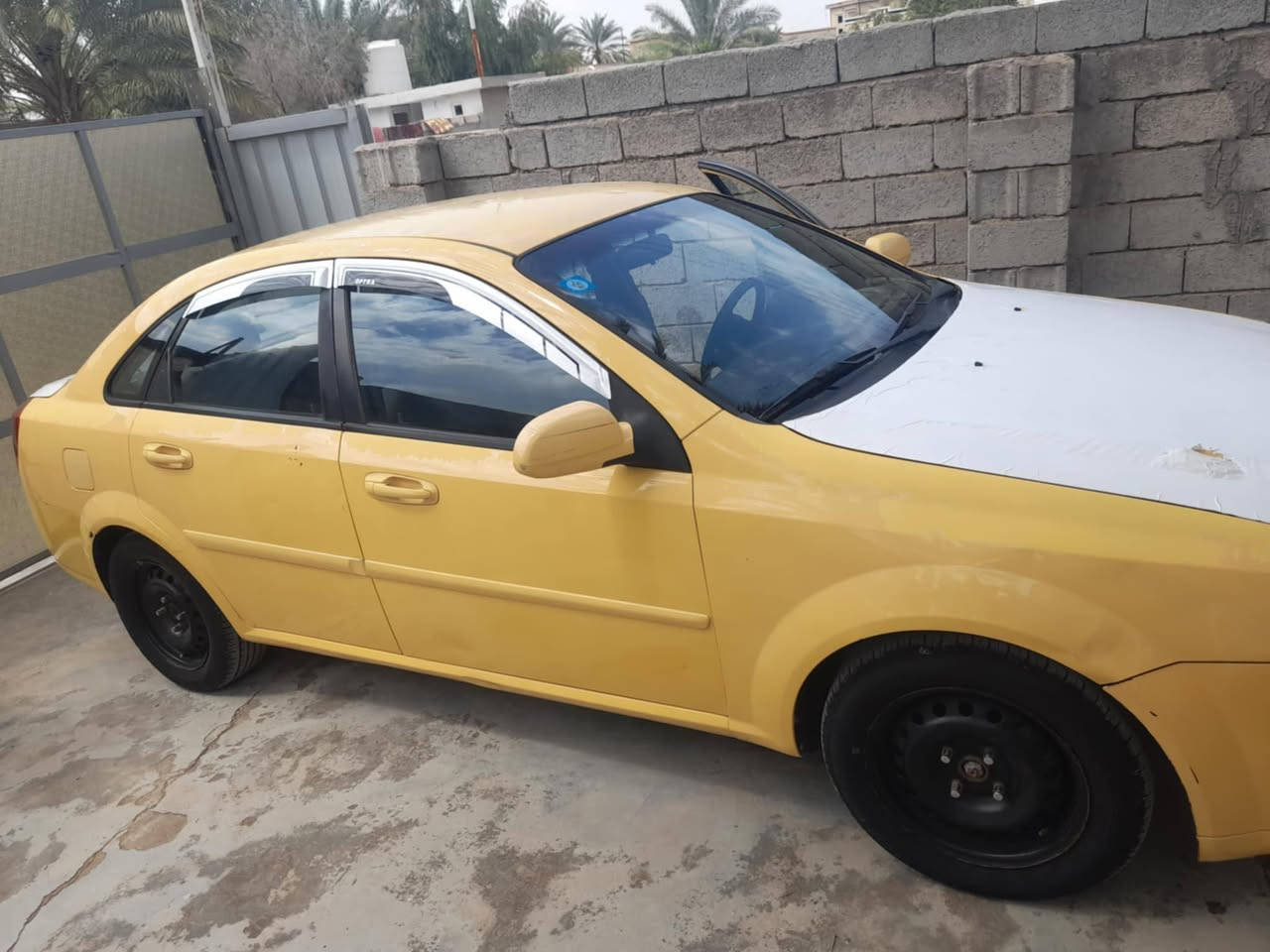 السلام عليكم للبيع اوبترا موديل 2011شركه العامه سياره جاهزه كير مكينه كله كفاله كشرته لاصبغ ولاضربه كله خير من الله لايت زنون مابيه نقص سياره ربع ماتصرف عليهه سياره بسمي وتحويل مباشر مكاني بغداد بسمايه السعر 68وبيه شي بسيط للاستفسار الاتصال على ***********
