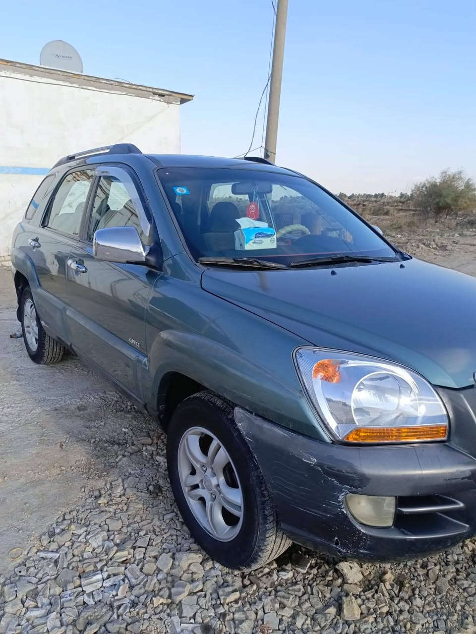 السلام عليكم سياره سبورتج موديل 7 وارد امريكي ضربتها جاملغ الامامي جهة السايق وشبر من باب السايق باقي السياره مكفوله من گير ومكينه وحداديه وتخم تاير سنويه جديده لسنة 2030 السياره  
🔚🔚 شرط التحويل رقم بغداد دولي السياره نضيفه مال جناي. 
🔚🔚مكان السياره الديوانية واتساب 🔚 ***********
