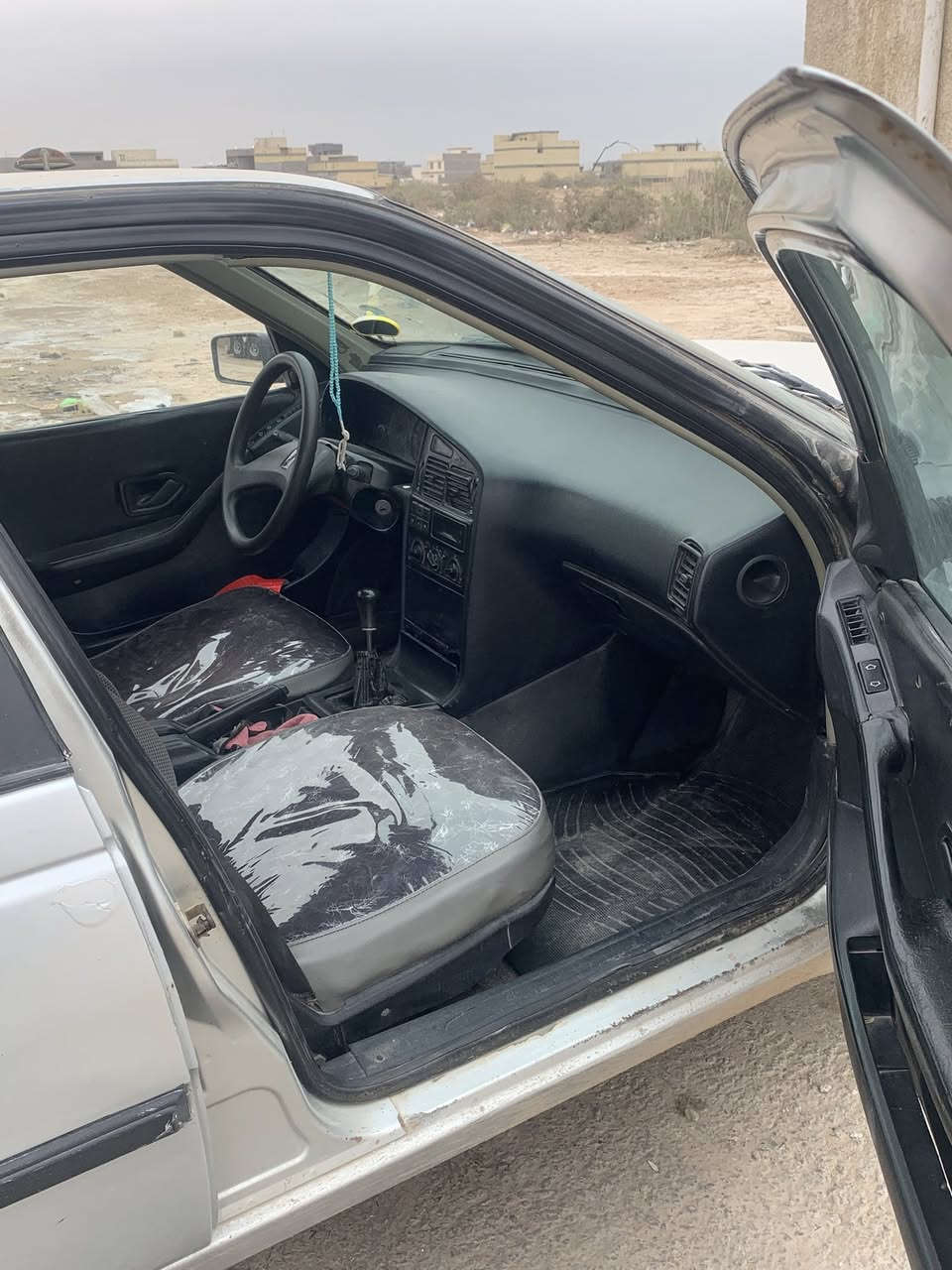 سلام عليكم بيجو روا 2009للبيع لو مراوس بكان سياره بغداد تقاطع نهروان قرب بسمايه ***********
