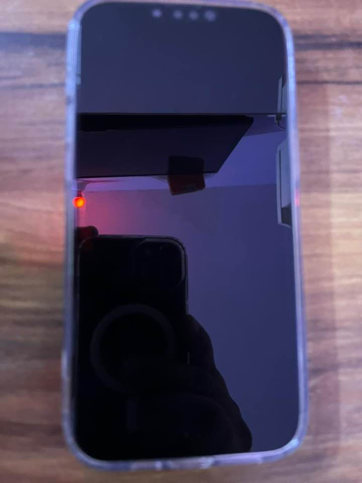 سلام عليكم آيفون ١٣ برو ماكس لبيع امبدل بطاريه اصليه والضهر بي فطر خفيف 
كامرات فيس إيدي سي مكات كله شغال بلادي مال بيت ليأخذه يكلي رحمل والديك العنوان بغداد السعر ٥٧٥ وبي مجال حك الجيه الاستفسار اتصال على هاذه لرقم ***********
