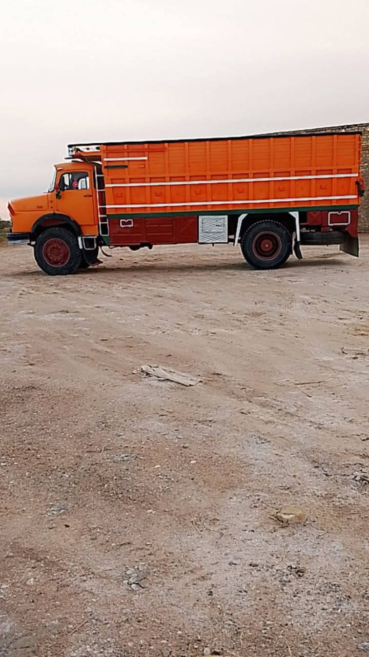 سلام عليكم سيارة غجمه اللبيع موديل 79 بلادي اسستفسار اتصل***********
