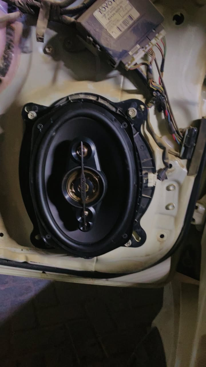 خطارنا من كربلاء—🌹
تم العمل على لاندكروز 2012 تم تبديل تخم سماعات

تم اضافه سماعات احترافيه ماركه بايونير بقوه 750واط 150ارمس🔥💪🏻

مع اضافه سماعات خلفيه ماركه انفنتتي هارمن بقوه 50ارمس 165 واط😍🔥

مع أضافه بلوتوث للمسجل احدث اصدار ماركه يوكرين5.1

تم العمل على قواعد بلاديه وفيش بلاديه بدون قطع او زلغ واير👇نتيجه امامكم صوت وصوره

مكاني بغداد طالبيه بنزله جسر مال فلكه 83 بشارع مستشفى أبن البلدي الزهراوي قرب مجمع الاميرات الطبي ويوجد توصيل كافه انحاء العراق مع ضمان شغلي ب بيت

***********
