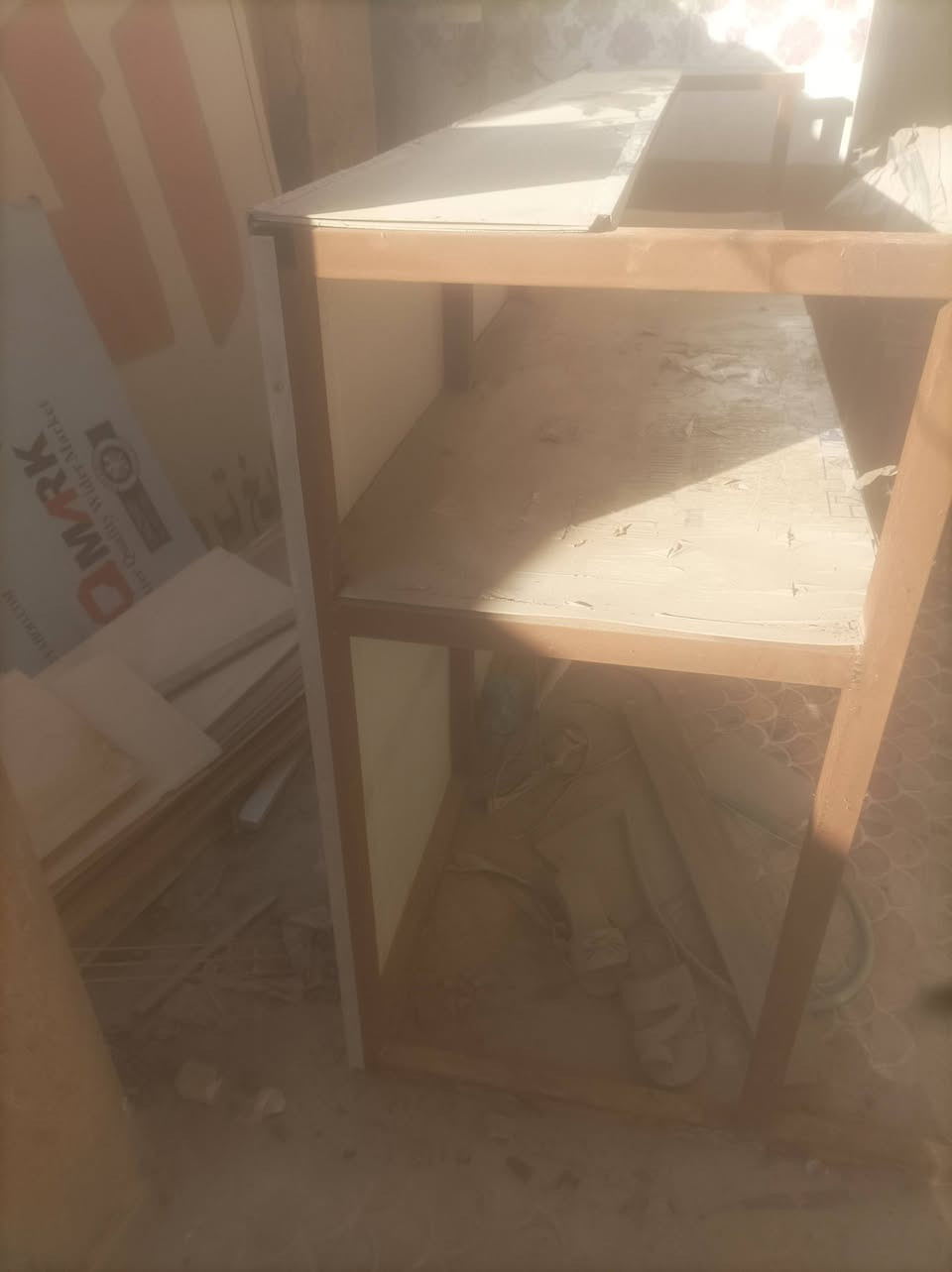 السلام عليكم..
ميز محل عرضه 240سم مصمم واجهه محل يصير لأمور متعددة هيكل حديد ومغلف كابون المنيوم للبيع مكان بابل مركز المدينة ***********
