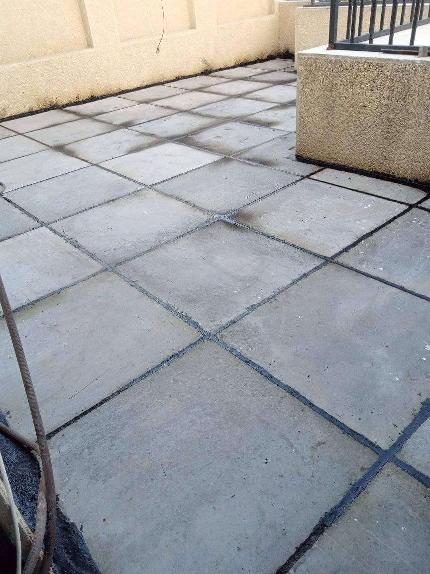 جزء من أعمالي تزفيت السطوح واعاده الماستك بطريقة الكوي ولكبس الاستفسار ع ***********
