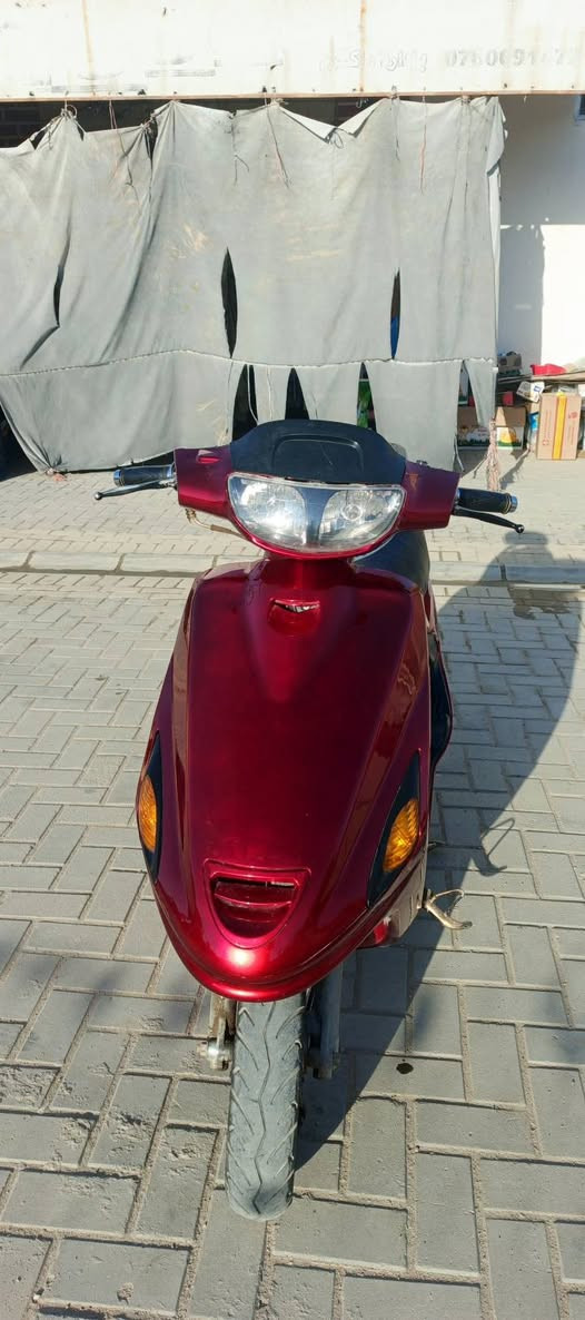 سلام عليكم  دراجه فراشه للبيع ما مفتوحه شوفت عينك كهربائية كله شغاله  
نضيفه اني مكلف بل نشر 
سعر خاص 
***********
مكاني ديوانيه مركز
