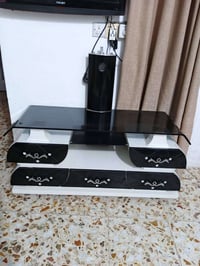 ميز • طبلات • نجف مطار