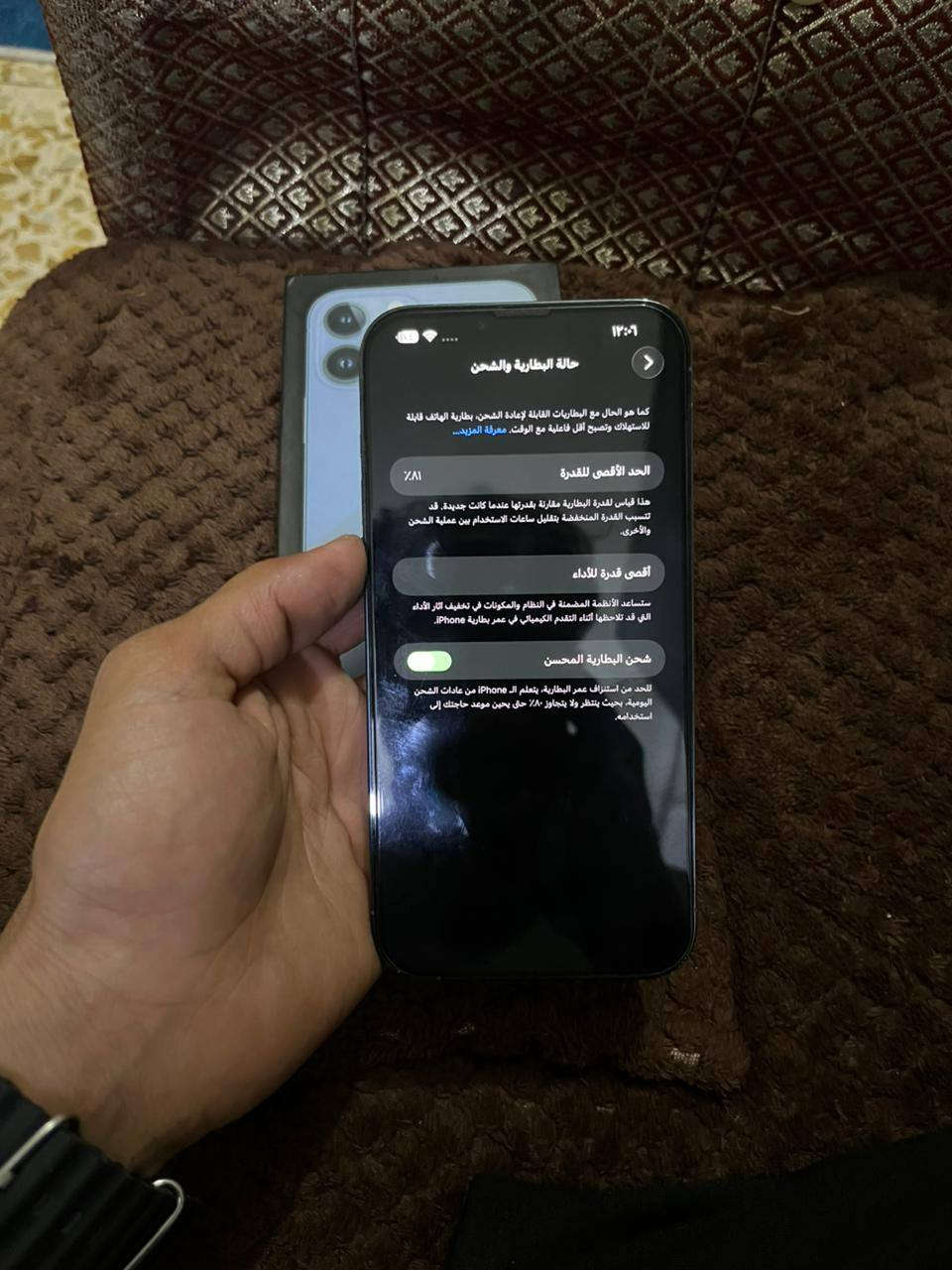 آيفون 13 برو ماكس (Sierra Blue) بحالة الوكالة! 📱
للباحثين عن النظافة، جهاز "مراية" ما بيه ولا شخط واستخدام جداً نظيف.

​السعة: 256 قيقا.

​نسبة البطارية: 81%.

​الضمان الشخصي: الجهاز ما مفتوح ولا داخل صيانة أبد.

​الملحقات: كارتونته ويا.

السعر 725 ☑️ وبي مجال 🪎 
⚠️ ملاحظة: البيع كاش، والاستفسار عبر الهاتف فقط.
📞 للاتصال: *********** 🔖
