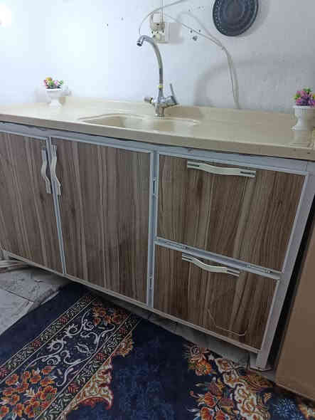 كاونترللبيع كله مرمرسعر600وبي مجال عنوان حي الميلادطريق جنه الاتصال برقم ***********
