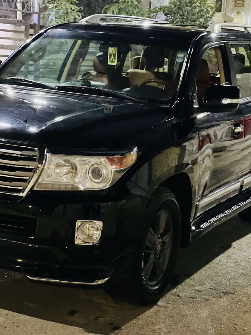 السلام عليكم جكسارة للبيع موديل 2012 السيارة فول مواصفات 1/1 بيهه قطعه وحده صبغ فقط البنيد اثار شخوط بس الباقي مكفول كفالة عامه السياره نضيفه وجديده كير محرك مامفتوح العنوان بغداد الدوره ابودشير الرقم *********** السعر 335
