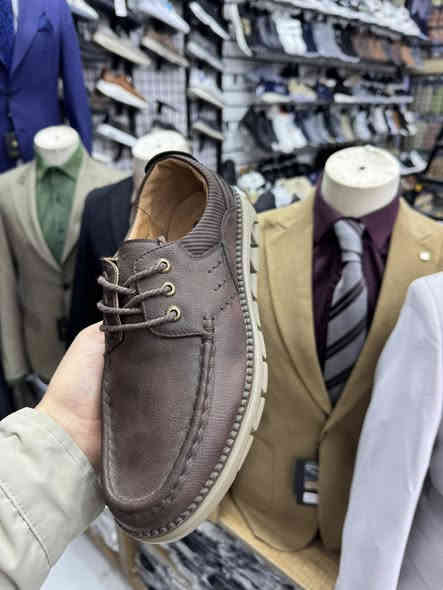 20.000 
عرض خاص عرض خاص 
حذاء شاموا كلاركس الاصلي قطع أخيرة 
الرمادي شارع الأطباء فرع مدرسة 14 رمضان 
*********** واتساب
