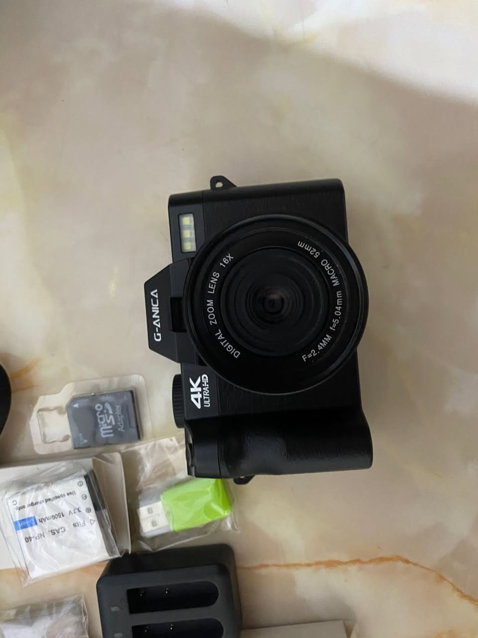 السلام عليكم كاميرا نظيفه كلش للبيع وياها غراضها الكامله سعر 95 الف و بي مجال تواصل *********** بي واتساب
