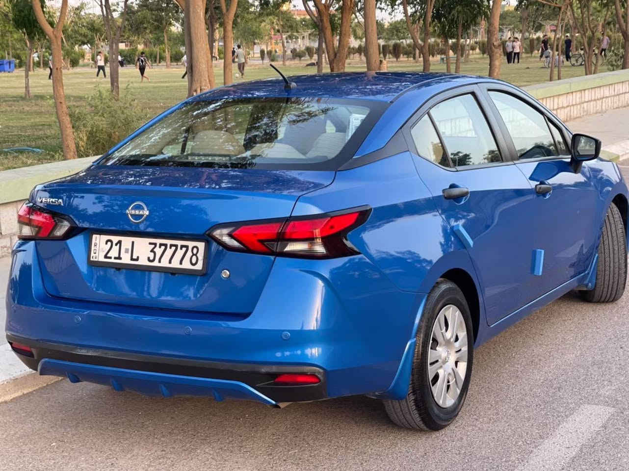 للبيع نيسان فيرسا موديل 2023 كلشي بيها بلادي بدون تبديل وياها سويچ عدد2 بلادي حجر گزوز حجر صالنصة بلادي حادثها دعامية فقط بدون أيرباك صور السونار بالمنشور ماشية 25 الف فقط السنوية لغاية 2029 بأسمي تحويل او وكالة حاضر مواصفات S حساسات خلفي، توقف ذاتي، شاحن وايرليس، رادارات امامي خلفي، اوتو بارك، كشنات مخمل، شاشة الكترونية بلادي، وكامرة خلفية مكينة 4 سلندر 1600 تحكمات ستيرن، تثبيت سرعة، تحديد مسار القوة الحصانية 122 حصان تمشي عالبانزين العادي نسبة الاوكتان 87 
تحكمات بالشاشة 
گاعية مدوشمة جلد بالكامل 
مبدل هايدروليك گير جديد ودهن مكينة جديد سيارة جديدة متحتاج دينار مصرف گبل شغل وأطلع 
السعر 115 وبيها مجال بسيط 
مكان السيارة ديالى جلولاء
 للتواصل الاتصال او مراسلة واتس اب على الرقم *********** كالار, السليمانية
