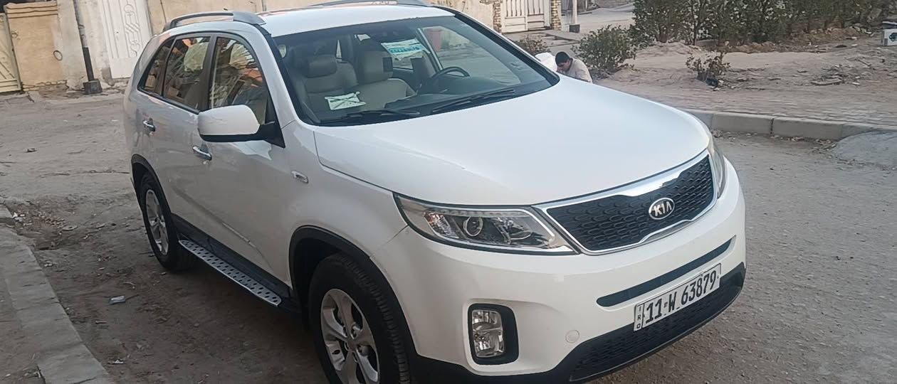 لبيع كيا سورنتو موديل 2015 خليجيه محرك 2400 دوش سبعه راكب تبريد 3قطع سياره جديده رقم بغداد بأسمي سنويتها لتصال *********** مكانه ميسان العماره
