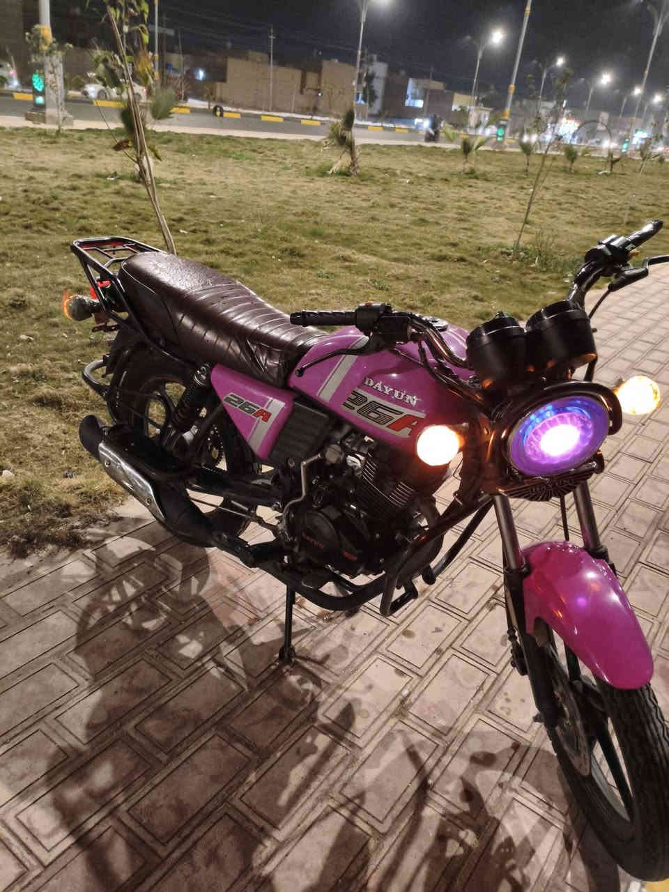 سلام عليكم دايوان نفخ للبيع مديل 23  ارقام سنوية نگليزي شوفت عينكم دراجة خير من الله ما متواجد خاص سعر ثنـين وربع وبيها مجال حگ الجيهه مكاني كربلة
***********
