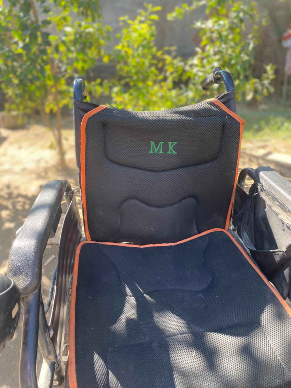 السلام عليكم مكلف بلنشر
عربانه  كهربائيّة شحن مستعمله شهر واحد فقط 500 وبيها  مجال للاستفسار  الاتصال ***********
