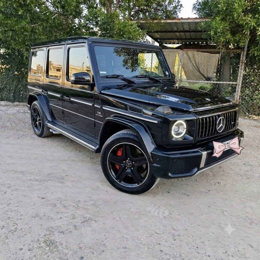 للبيع: مرسيدس G63 AMG (أصلي)
السياره كله مختومة AMG
الموديل: 2014. لون اسود 
اديشن وان
الوارد: ألماني.
مكفوله من الصبغ والضربه 
محدث بغراض اصلية لايت شباك فقط 
الرقم: أربيل (هزة وفحص جديد).
الحماية: مغلفة بالكامل PPF نوعية راقية جداً.
الحالة: نظيفة كلش وبحالة الوكالة، سيارة "نصبة" وحلوة وما تحتاج أي مصاريف.
السيارة بوضعية ممتازة جداً وجاهزة للاستخدام. للي يدور النظيف والمكفوله

السعر  46  الف $ وبه مجال 

غير متواجد على النت وشكراً للجميع 
العنوان بغداد الحريه   الشراري يتصل وبل خدمة 
***********
