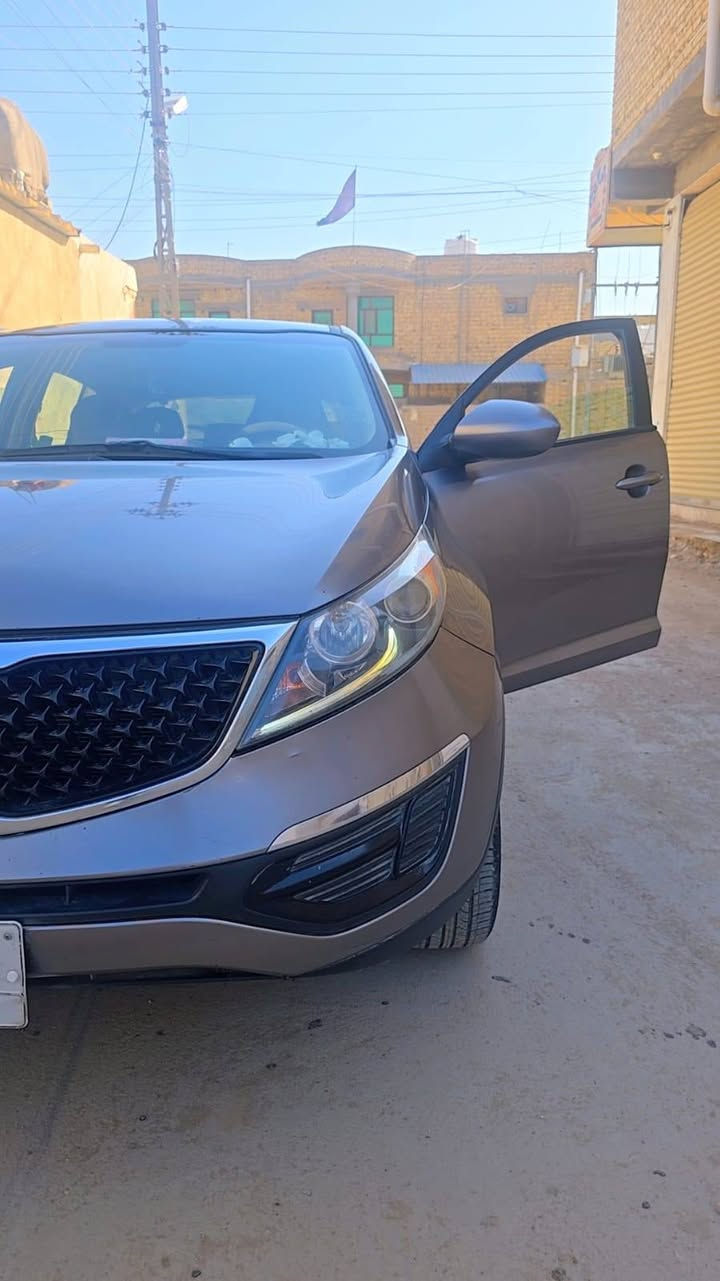 السلام عليكم
كيا سبورتج موديل 2015 ماشيه 130 تقرير غرق تعمل وتسير السياره نظيفه
السعر 148
للاستفسار أكثر ***********
