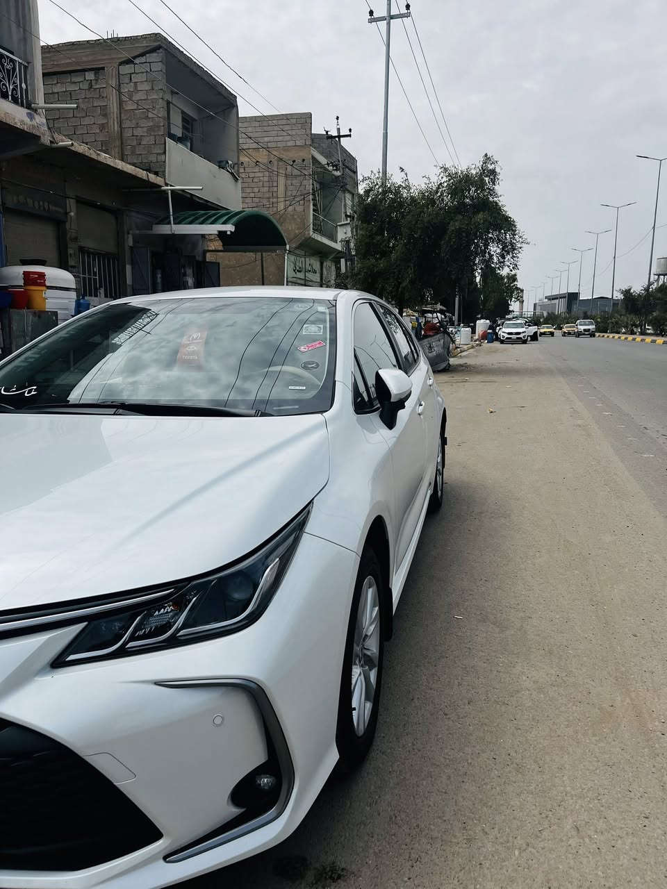 سلام عليكم
كورلا بانزين موديل 2024 فول مواصفات عد فتحه 

محرك 1800 

ماشيه 2900 زيرو حالة وكالة 

خليجي شركة جيهان 

مكفوله كفالة عامه من شخط صبغ تبديل 

ضمان شركة موجود 40 الف 

سياره كاملة ارضيات + تغليف كشنات + جاهزه من كلشي 

سعر 192$ وبيه مجال تدلل فقط شراي 

رقم : *********** 

ديالى : بلدروز.
