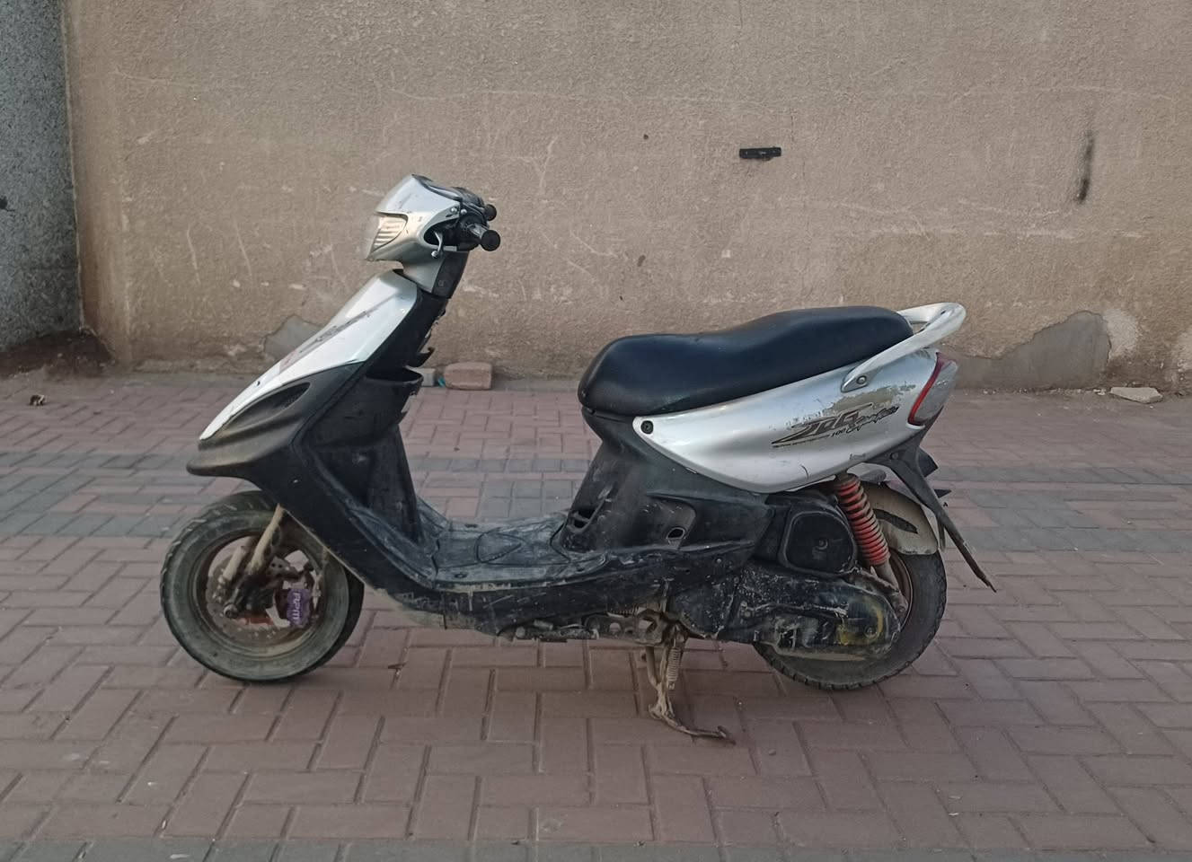 مساء الخير للبيع ماكس قجمه بلاديه شغال سلف وهندر شلعه معدل ع فحص السعر 450 السكن حي البنوك مجاوب خاص رقم اتصال ***********
