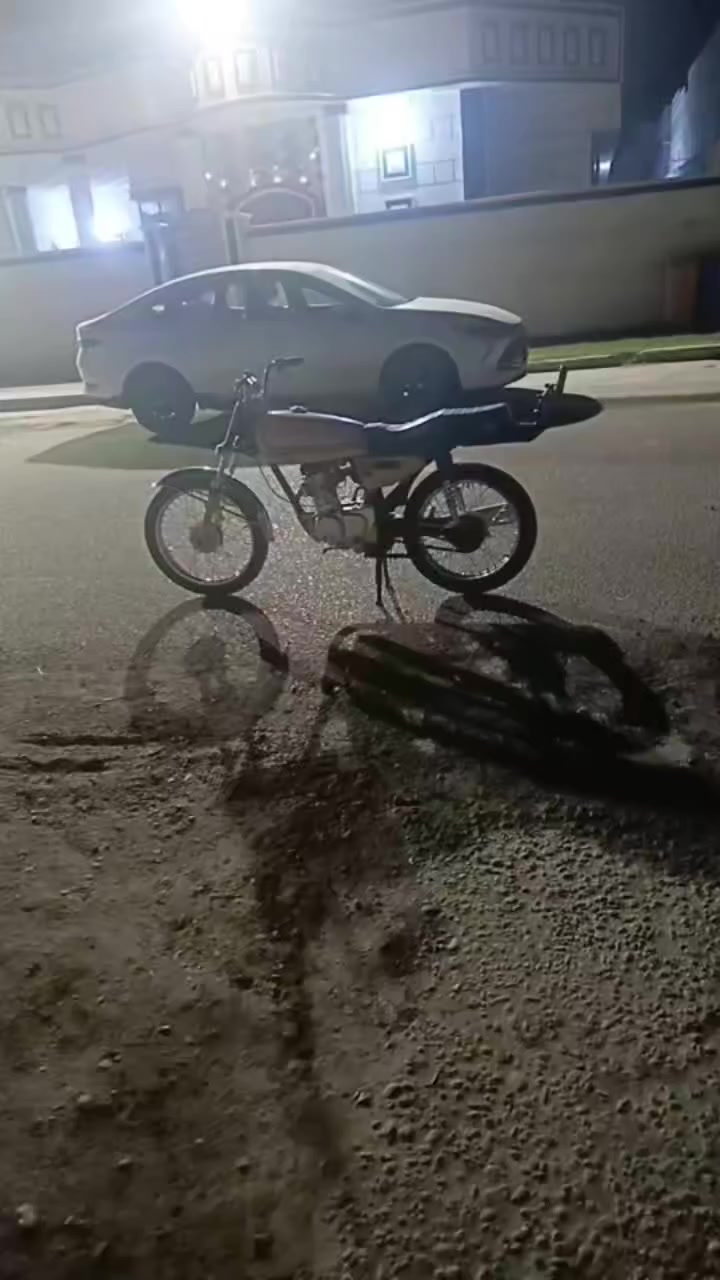 السلام عليكم دراجه بي ام موديل 2025 السعر 475    ***********
