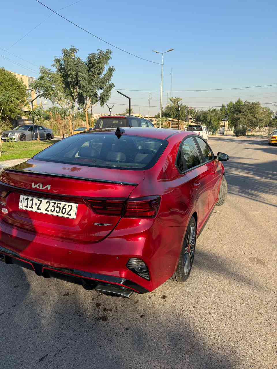 السلام عليكم
كيا فورتي 2024وارد امريكي 
سياره ضررها خلفي بجم كبس 
.كشنات جلد 
.مقعد السايق كهرباء 
.مقاعد اماميه تدفأه تبريد 
.شاشه كبيره 
.رادار خلفي 
.رادارامامي 
.توقف ذاتي 
.مثبت سرعه 
.تحديد مسار 
.سياقه شبه ذاتيه 
.فتحت سقف 
.ويل رياضي 
.نقطه عمياء 
.اشاير مري 
.صوت رياضي خفيف جميل 
.ابل كار بلي +اندرويد اتو 
.مناخ منفصل 
.تبريد قطعتين 
.كامره خلفيه 
.حساسات خلفيه
هندبريك بصمه  
.بريك تلقاىي 
………………………………
محرك 1600تيربو 
مكاني حي العدل 
للاستفسار اكثر 
***********
