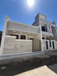 دار للبيع مساحه 100 متر طابق ونص الدوره البعيثه مجمع السلطان الثالث ثا...