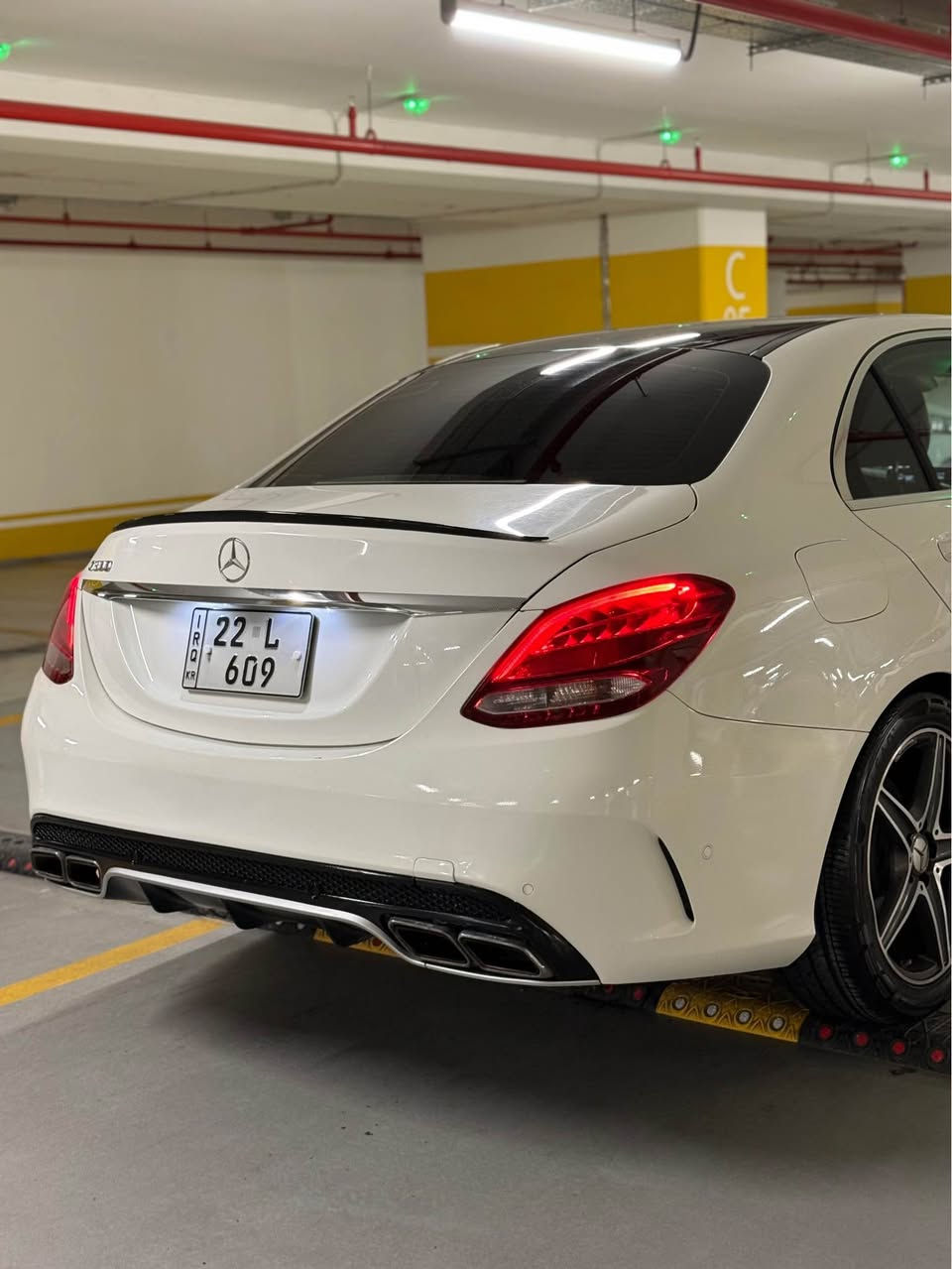 مرسدسC300 _ 2017 كلين تايتل 
موصفات AMG_4matic.  بصمه _كشنات جلد _ رادار امامي _ ويل AMG  شاشه تحكمات لمس _ تحذير تصادم _انظمه قياده _لايت عدسه _ بك لايت لد _ بدي AMG 
ماشيه 85 الف كير مكينه كهربائيات بوضع شركه 
( صفر مسج ) بيها هوايه مواصفات معروفه بهذا الموديل _ مكانها سياره اربيل 
السياره بدون حادث بدون صبغ بدون تبديل بدون بارد  

اي ستفسر اتصال 
*********** أربيل, العراق
