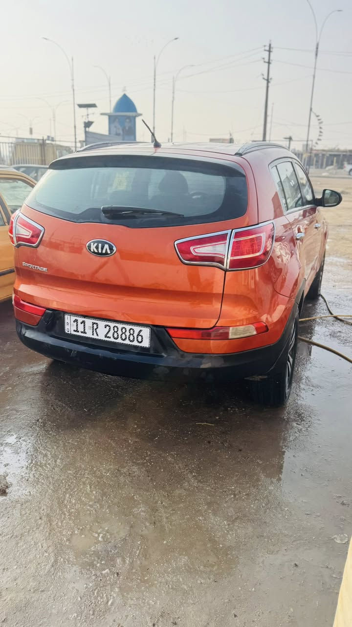 لام عليكم سياره سبورتج خليجي مكينه دوش 2000 سياره موديل 2014 سياره تبريد تدفه سياره كفاله عامه بيه بس باردات فقط وتقسيم سياره جديده مال جناي جاهزه السعر137وبيه مجال قليل الستفسار انتصل (***********)
