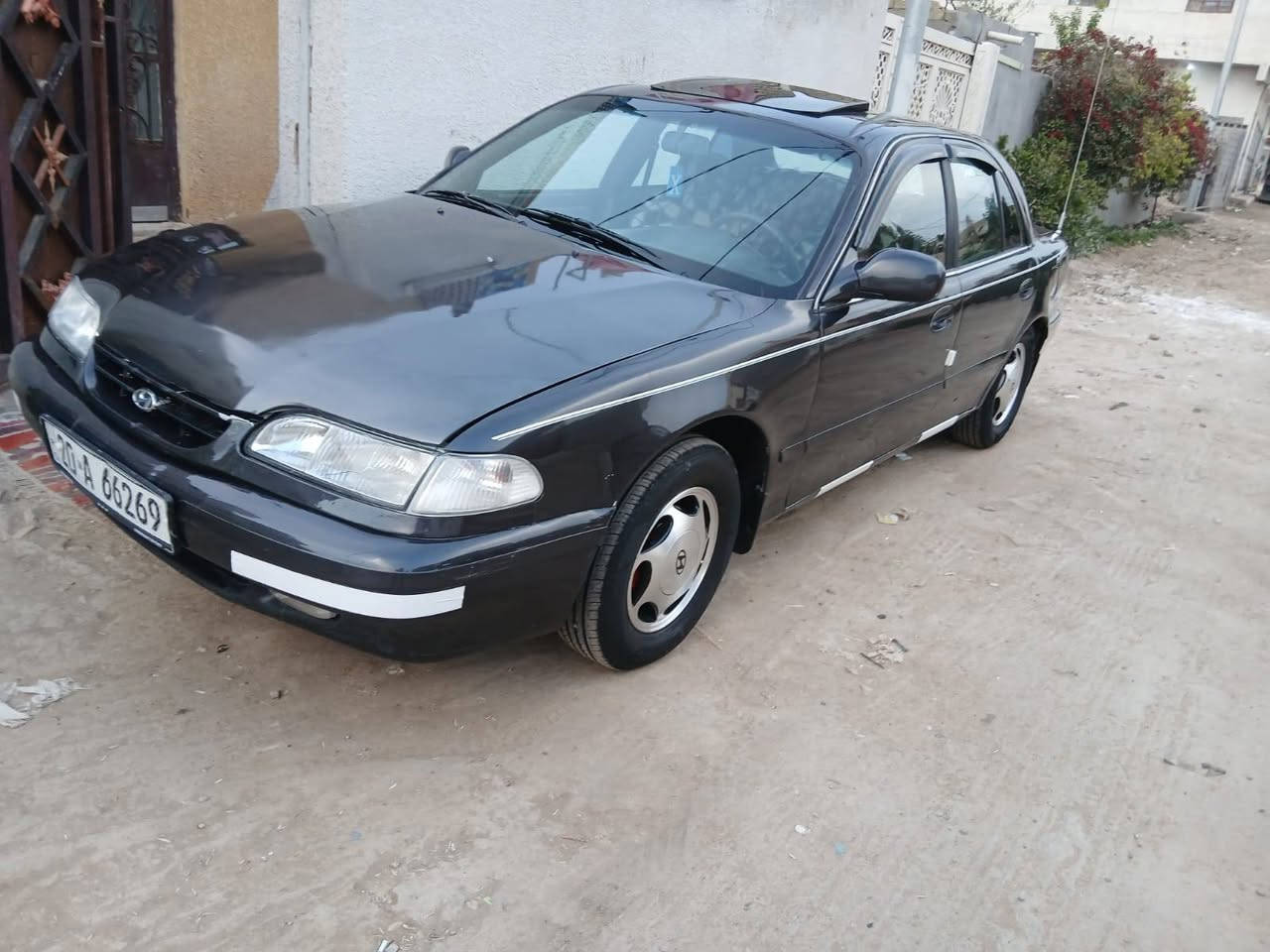 سلام عليكم
سوناتا تو للبيع 94رقم ديالى انكليزي 

كير عادي مكينه مفتوح مكفولات 

تخم تاير صدر أمامي جديد وخلفي نص عمر
تبريد ميشتغل كمبريسر عاطل بس منظومه كامله
سياره بلاديه بيه صبغ مكانات قليله كلش 

كهربائيات كوله شغاله كيجاد فقط مال بانزين عاطله الطوافه 

السعر 46وبيه مجال قليل العنوان واسط صويره 

***********
