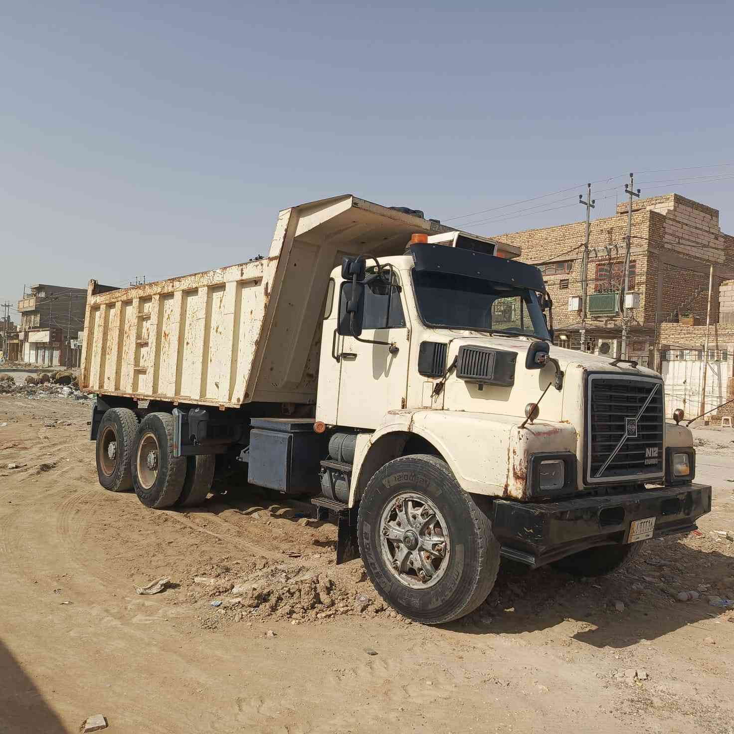 فالفو 1989برزيلي بسمي شرط التحويل مكينه جي عشره تجفيت جديد كير 4×4 وطايف مكفوله  كفاله سياره جاهزه للعمل مكاني ديوانيه 
***********
