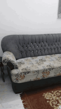 سلام عليكم
.
تخم مستخدم 3قنفات 
وكراسي 2
سعر مناسب مكان شهربان 
***********
