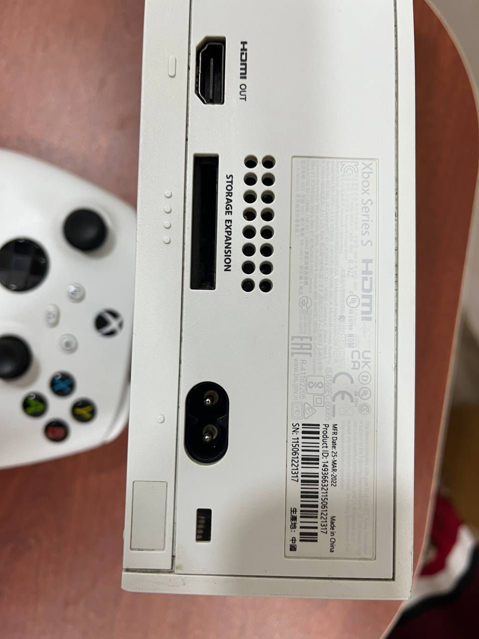 اكس بوكس سيريس S اصدار 2022
جهاز نضيف مامفتوح مداخل صيانة 
كامل ملحقات مع كارتون 📦 
السعر 335 الف متوفر توصيل 
عنواني بغداد الرقم للتواصل ***********
