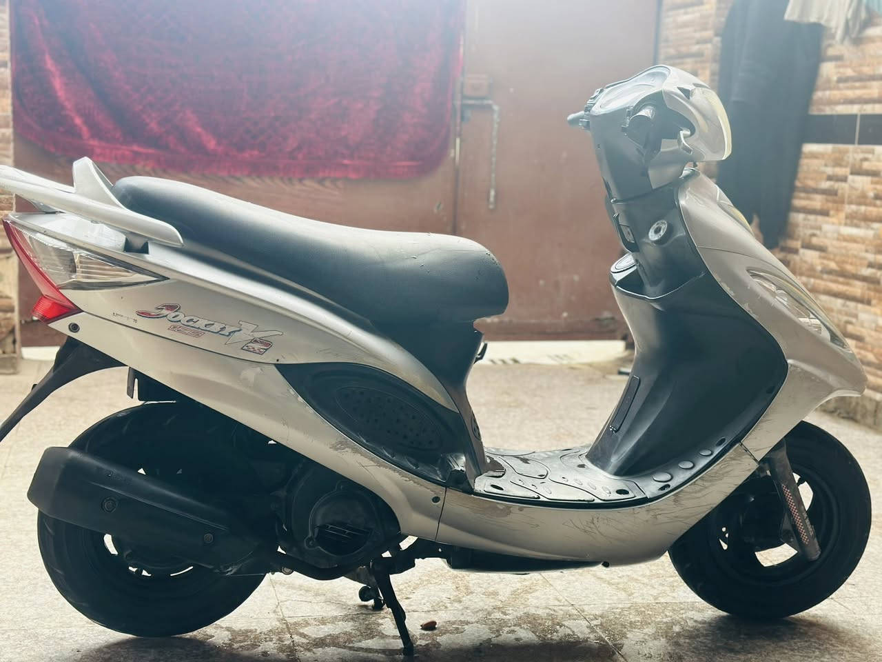 السلام عليكم ورحمة الله وبركاته  دراجه كامكو V2 موديل 2013 فحل نكره سلف وكهربائيات شغاله ومكينه مكفوله السعر 750 الف وبيه مجال للطيبين متواجد خاص واتصال لشراي وبيه خير ويدلل ***********
