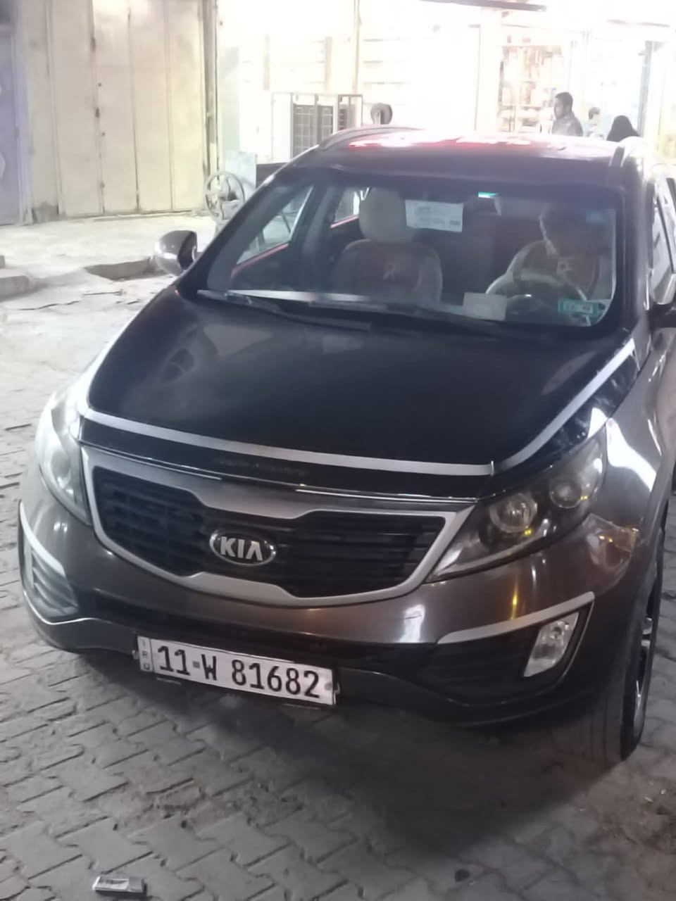 سبورتج موديل 2013   خليجي مابيه لابارد ولا صبغ بيه شخوط بابين السياره  مكينه 2000وضع الشركه  مكاني  بغداد مدينه الصدر للاستفسار الاتصال ع رقم ***********
