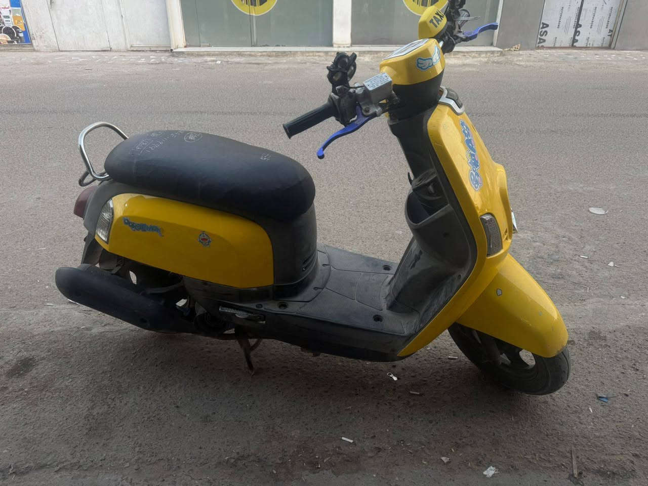 السلام عليكم
دراجه بوليس نوزل كل نقص مابيها 
قبق كلجات رياضي يدات بريك رياضي 
قطره رياضيه الدراجه خير من الله الي يشتريها متعبه مال رمبه نازله قبل 8اشهر بيدي نزلتها السعر  800الف وبيها مجال 
مكاني البياع مامتواجد ع الفيس ع الواتساب 
*********** المو شراي لا يتعبني 🤍👍
