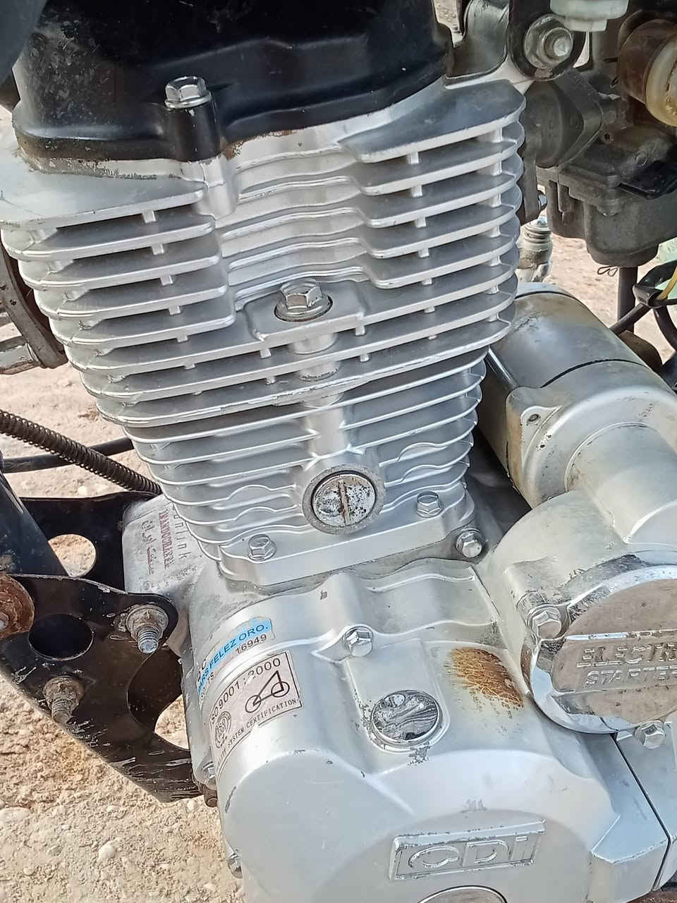 السلام عليكم ورحمة الله وبركاته
من رخصة الأدمن 
للبيع دراجة سفانة 5 كير موديل 2020 اوراق اصولية محرك ما مفتوح نكرة سلف 
العنوان المسيب الحامية 
السعر500 وبيها مجال حك الجية 
متواجد واتس اب ***********
