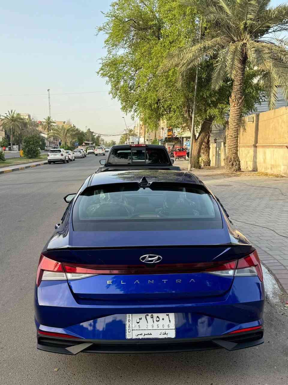 النترا موديل 23 SEL امريكي
حادثها مثل ما موضح بالمنشور 

مكينه 2000 دوش 

ماشيه 65 كيلو 

مواصفاتها SEL

بصمه 

شاشه كبيره متصل دجتل 

رادارات جانبيه وامامي وخلفي

توقف ذاتي 

مانع انزلاق 

تحديد مسار 

لد نهاري 

رقم بغداد  

مكاني بغداد 

السعر 139 
***********
