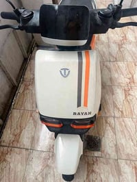 دراجة شحن جديدة نتركت سبوع باتري بدلتلهة ثنين سعرهة ٨٥٠ الرقم ٠٧٧١٥٥٥٧...