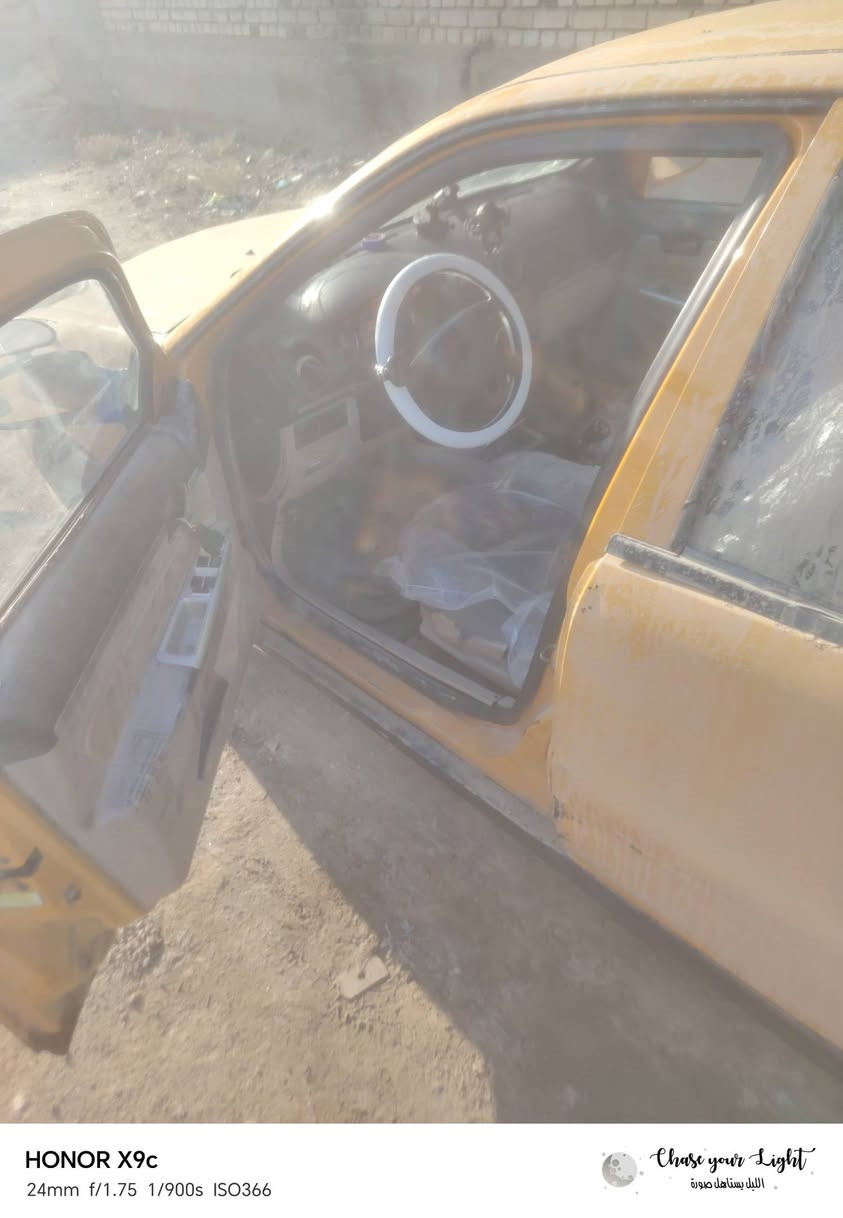 سلام عليكم شباب سياره سيكي البيع سياره ناعمه كير مكينه نضاف داخل جديد سياره هايزه صبح وبيه خياسات رقم ألماني سنويه حضم عاج صغيره تبريد شغاله ثلج دايرات ٤جددد سعره ١٢ورقه وبيه مجال هذ رقمي ***********
