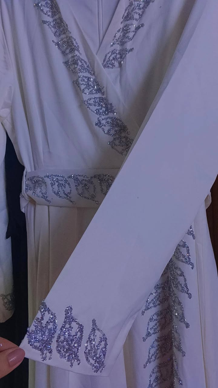 فستان عقد ملبوس مره والله جديد بنات صارله سنه قياس 46 التريده تجي خاص سعره 30وبي مجال لل25 مكاني نجف كوفه


**إذا كنت صاحب هذا الإعلان وتريد حذفه لأي سبب، رجاءا أرسل رسالة إلى الدعم الفني**