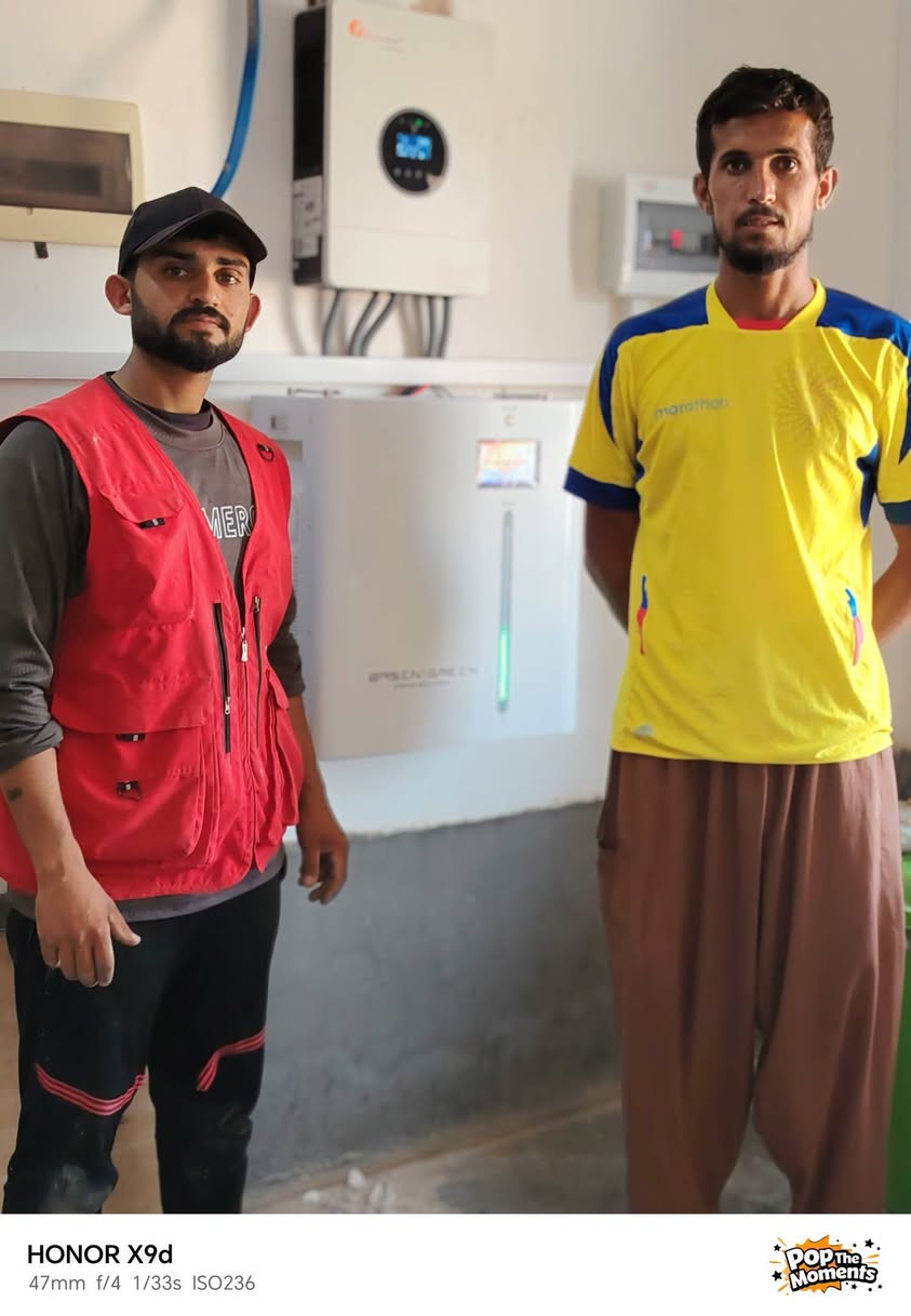 على بركت الله تم بحمد الله تعالى تنصيب منظومة طاقه شمسية رقم(78,79)على التوالي بقدره 10نهاري 7ليلي 
 بطاريه 8kw  الواح لونجي انفيرتر 4kwو12نهاري و10ليلي بطاريه10 kw انفيرتر ip54 حجم 6kw 
محافظة ديالى-جلولاء قريه البوكعيد و قرية سيف سعد
للطاقه الشمسيه solar vision 
العربية للطاقة الشمسية  
الحداد احمد سلمان 
 مهندس عبدالله:***********
