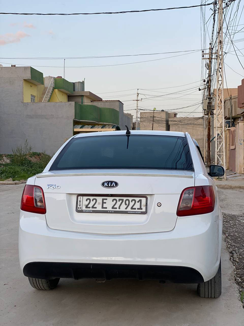 گيه ريو 2012
بدون ضرر بدون صبغ 
محرك 16مجول شرط
تبريد تدفئه شرط
السياره حلوه ونظيفه احلئ من الصور 
شرط التحويل 
السنويه ما ساقطه 
السعر 108بيها مجال بسيط 

***********
