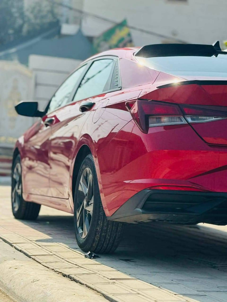 السلام عليكم  الانترا موديل ٢٢ ماشيه ٧٠ رقم سليمانيه بسمي رقم جديد سنويه جديده السياره كلين مثل ما موضح بل صور  مكفوله كير مكينه حداديه بل جيس علا وضع الشركه تخم تاير جديد معايزه برغي  رايدها ١٦٠ وبيها مجال قليل عنوان كربلاء طويريج ***********
