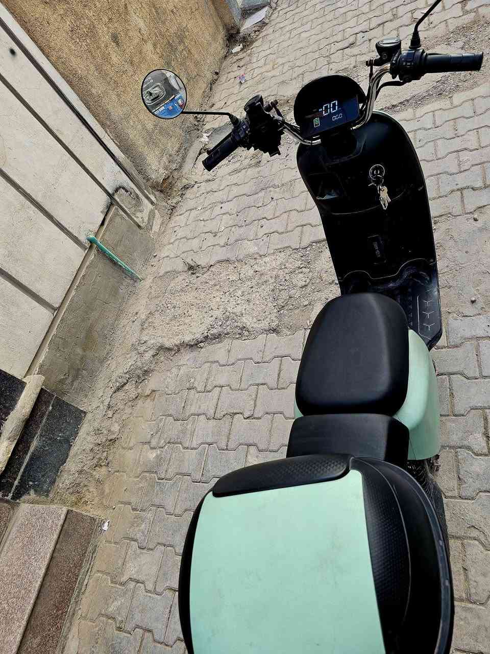 مرحبا،، دراجه شحن شركه الريان 
٤ بطاريات
بصمه تشغيل
سويج عدد ٢
دراجه كلشي مناقصهه السعر 350 بغداد الحرية
***********
