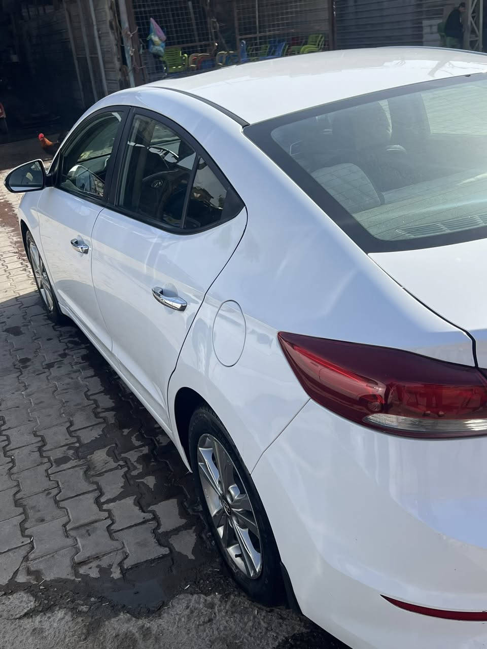 السلام عليكم النتره 17فول موصفات خليجي عده البصمه محرك ألفين دوش تحكم جهتين تبريد قطعتين ماشيه 108مكفوله السياره من الصبغ و البارد بس الدعاميه مصبوغه رقمي ***********مكاني بغداد
