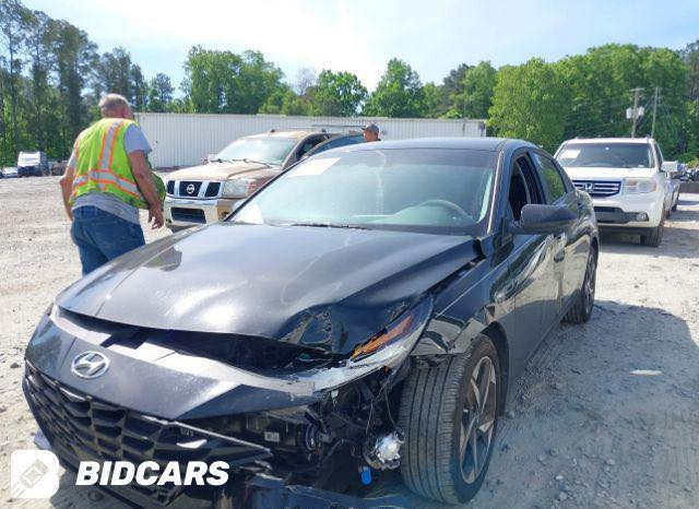 سلام عليكم 

النترا للبيع موديل 2023 فول مواصفات عده فتحه سقف
محرك 2000 دوش بصمه تشغيل عن بعد وارد امريكي 
ضربتها كلش خفيفه رقم بغداد سياره بأسمي تحويل مباشر
مقاعد قماش كشنات تدفئأ رادار امامي خلفي تحكم قياده تحكم سرعه مستشعر وقوف هند بريك كهرباء السعر 150 وبيها مجال 
للتواصل واتساب ***********
