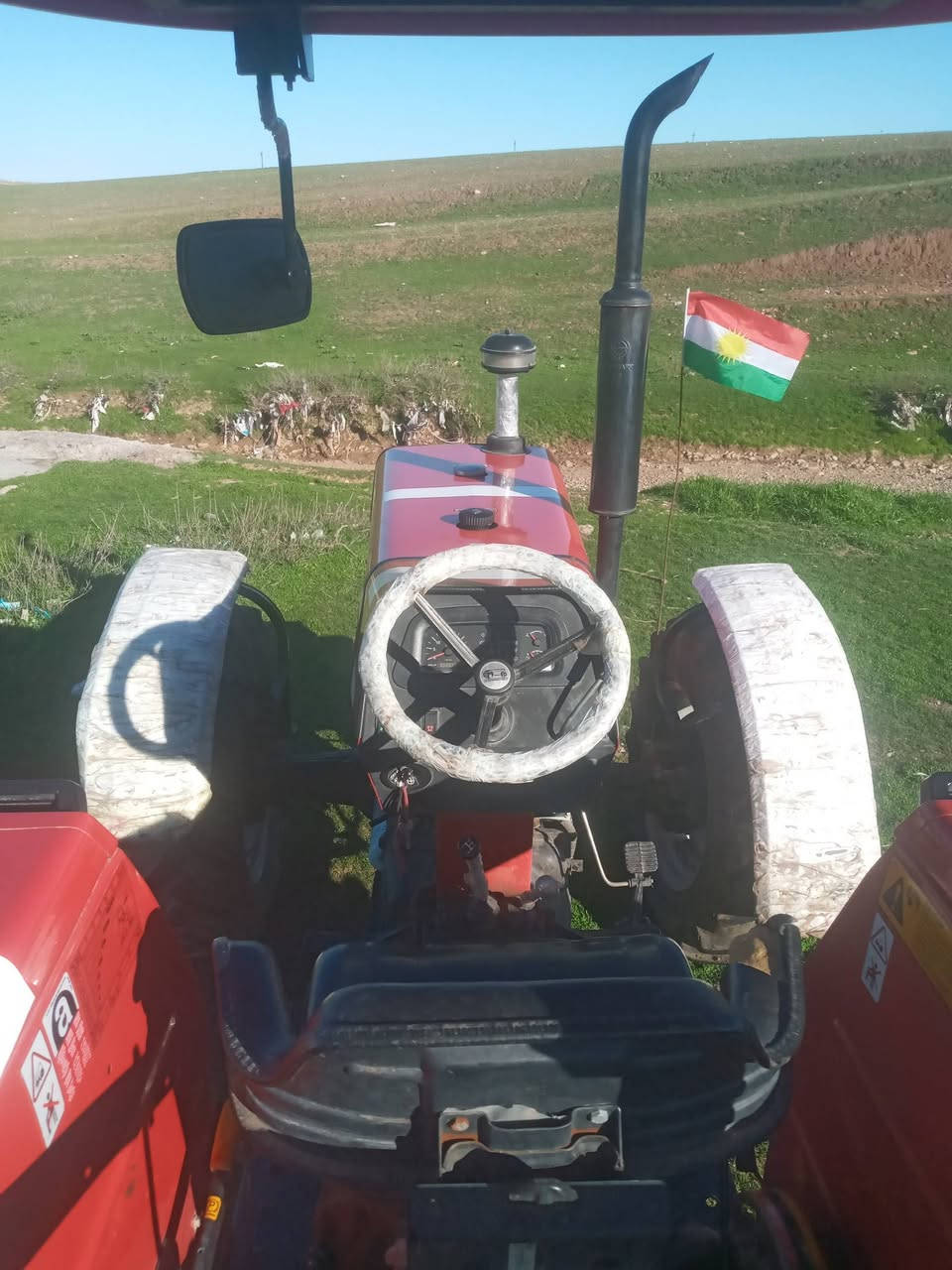 سلاو برادەران ترکتر ٲیرانی مودێل2024 دەبل ٲکسن ترکترەکە بێ مەسرەفیە هەمو تشت بەشەرتیە هیچ تشتەک نەگورایە مشتەری وەرە خاس رقم موبایل ***********
