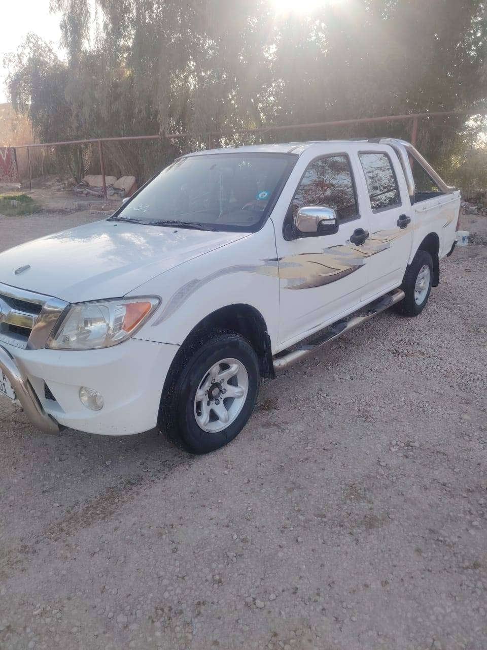 السلام عليكم 
بيكم كنوة 2012 رقم انكليزي سيارة نضيفة خياس مابيهة 
وجهة فلاونزة بسمي مداور ثاني يوم السعر ٥٧وبيهة مجال قليل لستفسار ***********
